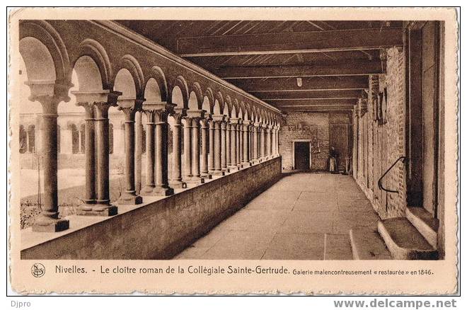 Le Cloitre Roman De La Collégiale Saint Gertrude - Nivelles