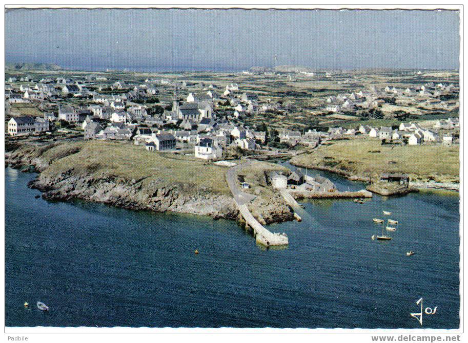 Carte Postale 29.  Ouessant  Le Port De Lampaul Et Vue D'avion Sur Le Bourg - Ouessant