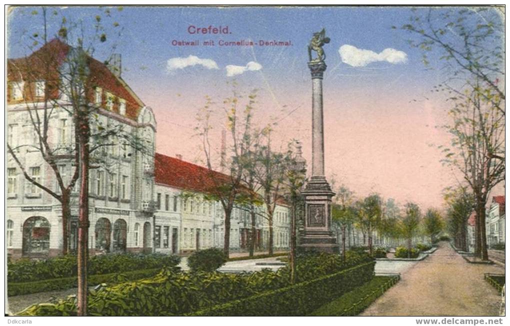 Crefeld - Ostwall Mit Cornelius Denkmal - Krefeld