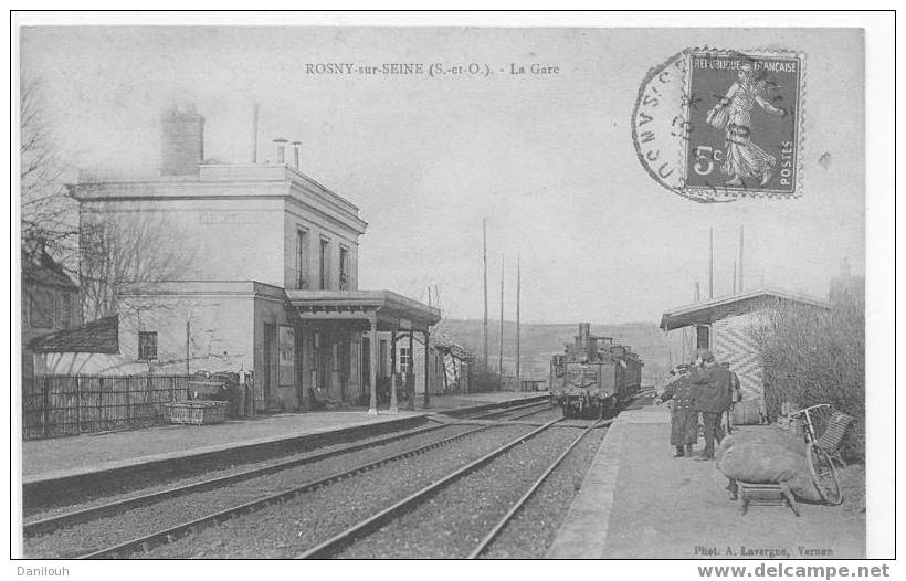 78 // ROSNY SUR SEINE / LA GARE / Photo Lavergne / ANIMEE (vue Intérieure Avec Train) / - Rosny Sur Seine