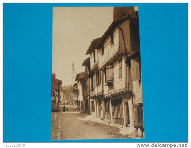 79) Parthenay - N° 10932 - Basse Ville - Vieilles Maisons  - Année  - EDIT Bergevin- Tres Belle Carte - Parthenay