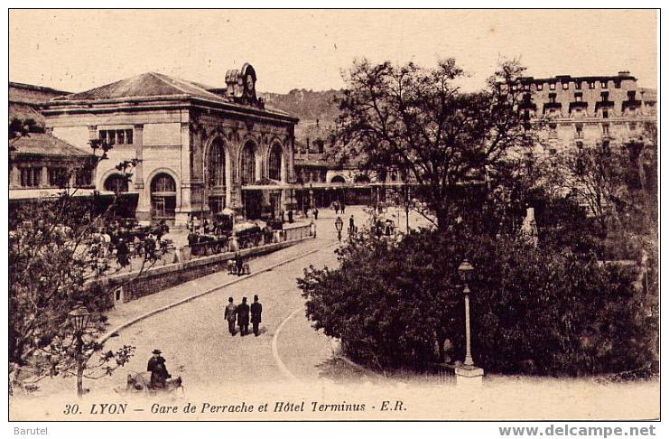 LYON - Gare De Perrache Et Hôtel Terminus - Lyon 2