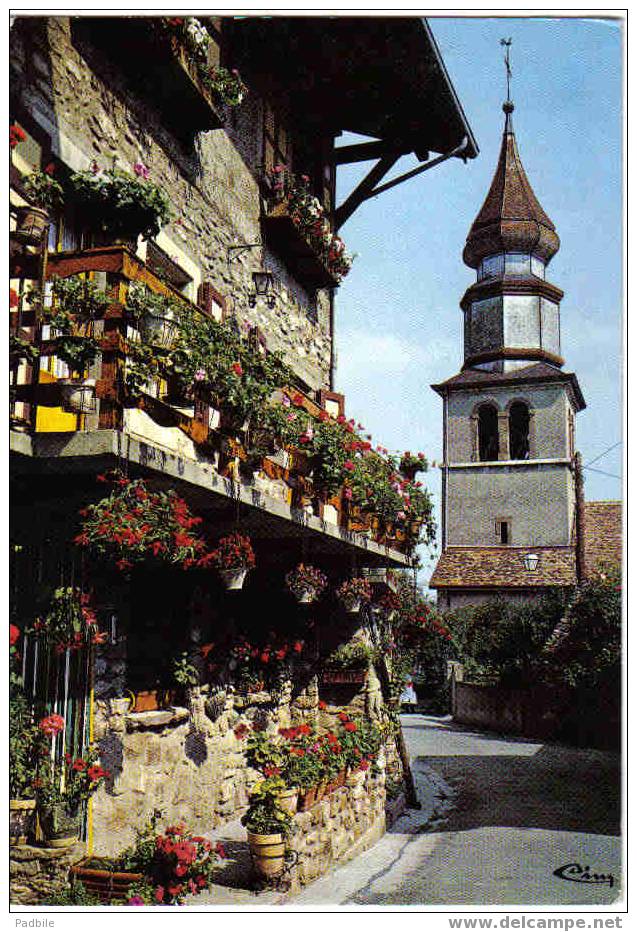Carte Postale 74 D'Yvoire - Les Maisons Fleuries Et L'église - Yvoire