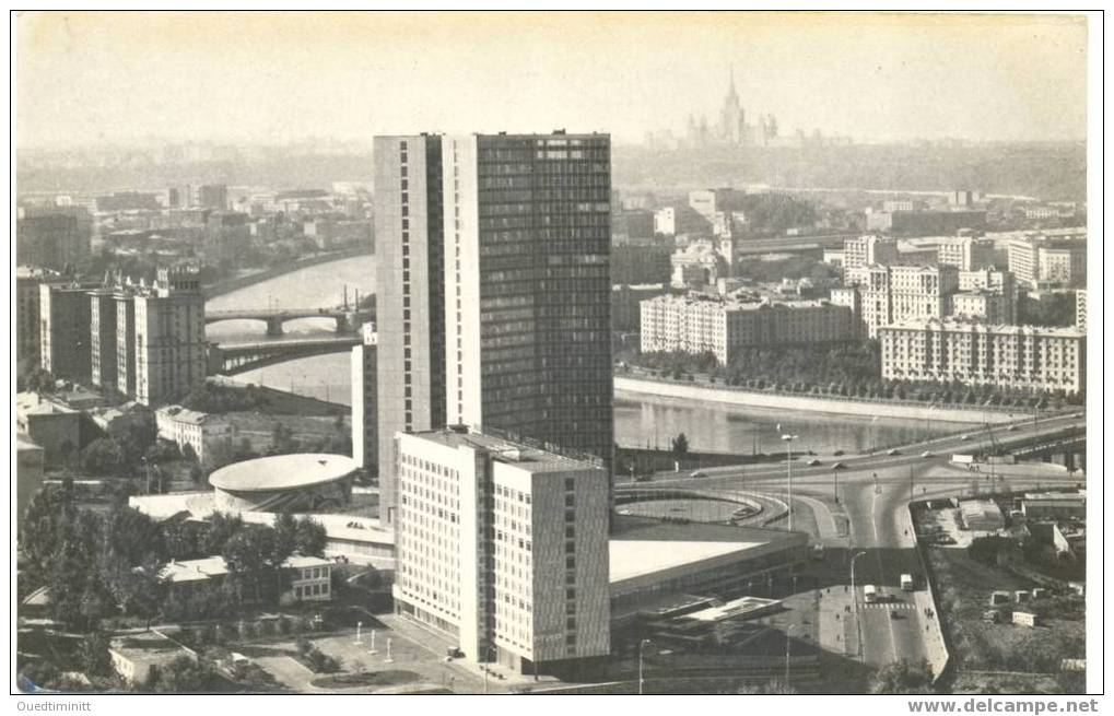 Russie.Moscou.Immeuble CMEA Et Hôtel Mir.cpsm.1971. - Russie