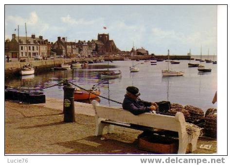 BARFLEUR - Le Port - N° 10527 - Barfleur