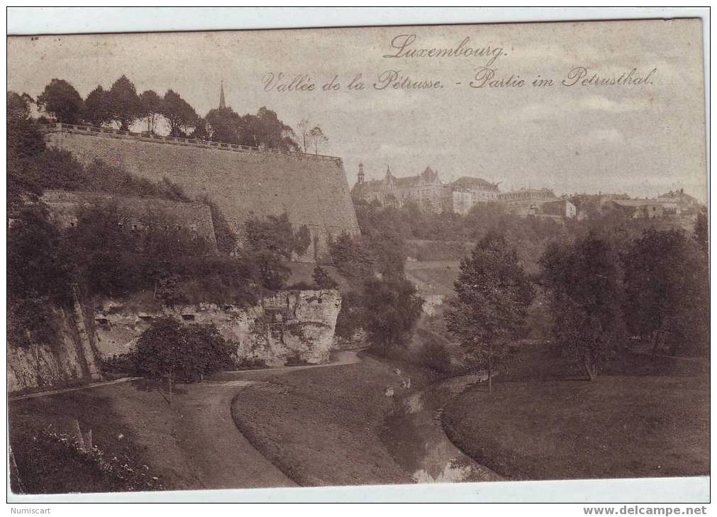 SUPERBE CPA...DE...LUXEMBOURG...VUE AERIENNE DE LA VALLEE DE LA PETRUSSE... - Otros & Sin Clasificación