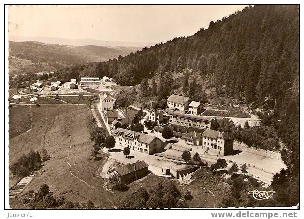 Senones. Vue Aérienne. Colonie Sanitaire De La Combe - Senones