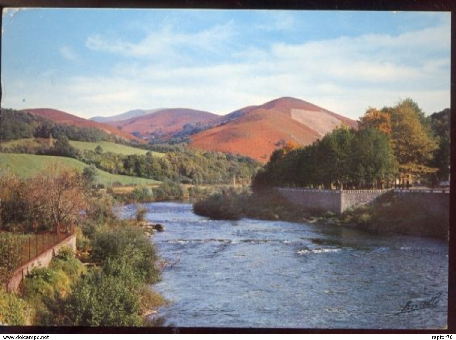 CPM 64 CAMBO LES THERMES  Vue Sur La Nive - Cambo-les-Bains