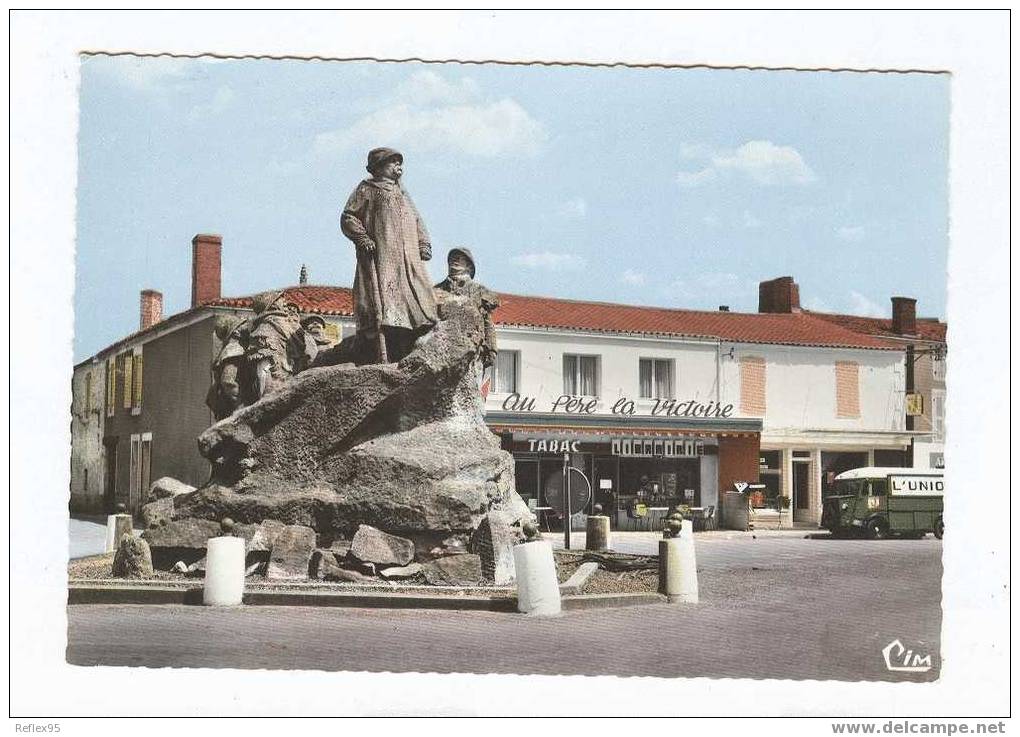 SAINTE HERMINE - Le Monument Georges Clémenceau - Sainte Hermine
