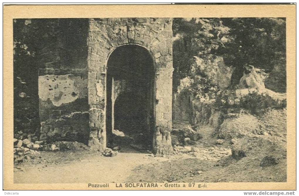 Pozzuoli - La Solfatara - Grotta A 87 G.di - Pozzuoli