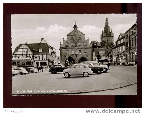 14381 Brilon Markt Mit Rathaus Und Probsteikirche édit.wehling Belle Cpsm Auto Wagen , Fiat 500 ,coccinelle - Brilon