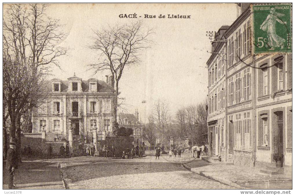 61 / GACE / RUE DE LISIEUX / TRES JOLIE CARTE ANIMEE / 1921 - Gace