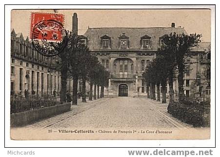 CPA 02 VILLERS COTTERETS - Chateau De Francois 1er - La Cour D Honneur - Villers Cotterets