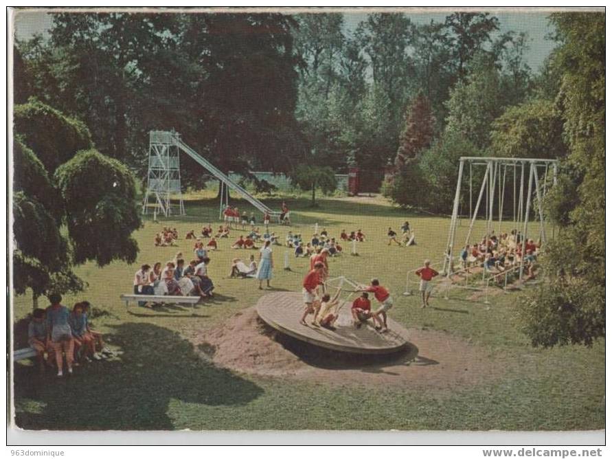 La Plaine De Jeux Du Parc De Beloeil - Belöil