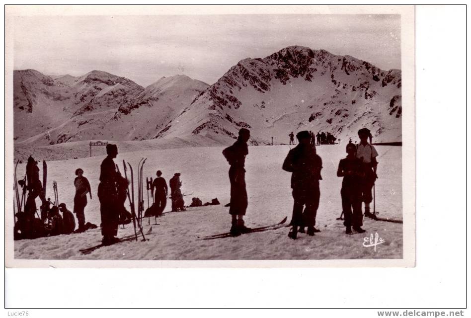 LUCHON SUPERBAGNERES  - Skieurs Au Repos Devant Le CERIRE  -  N° 5 - Superbagneres