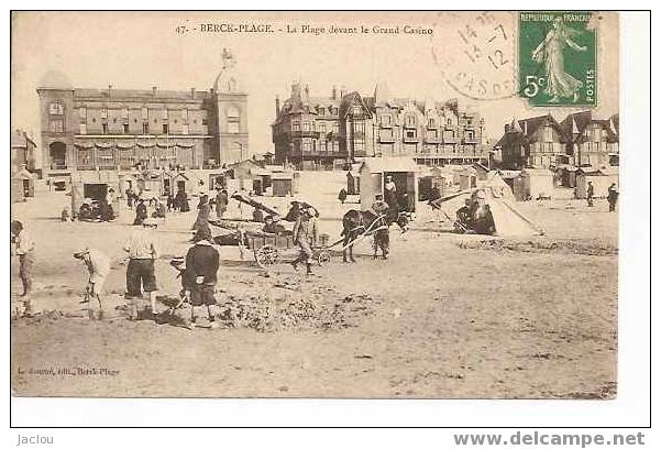 SCENE DE PLAGE DEVANT LE GRAND CASINO BERCK PLAGE REF 2228 - Autres & Non Classés