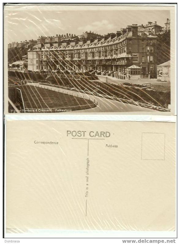 Folkstone: Marine Gardens & Crescent (postcard Black And White) - Folkestone