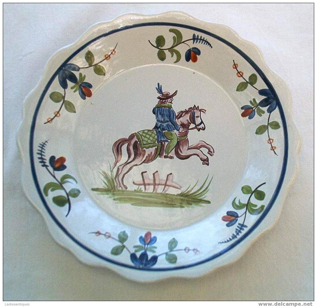 Desvres - Assiette  - Bord - Plate - AS 1645 - Desvres (FRA)