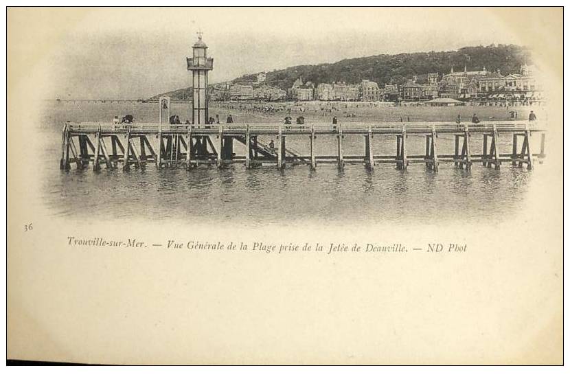 TROUVILLE SUR MER 14 - Vue Générale De La Plage Et La Jetée De Deauville - PHARE - Trouville