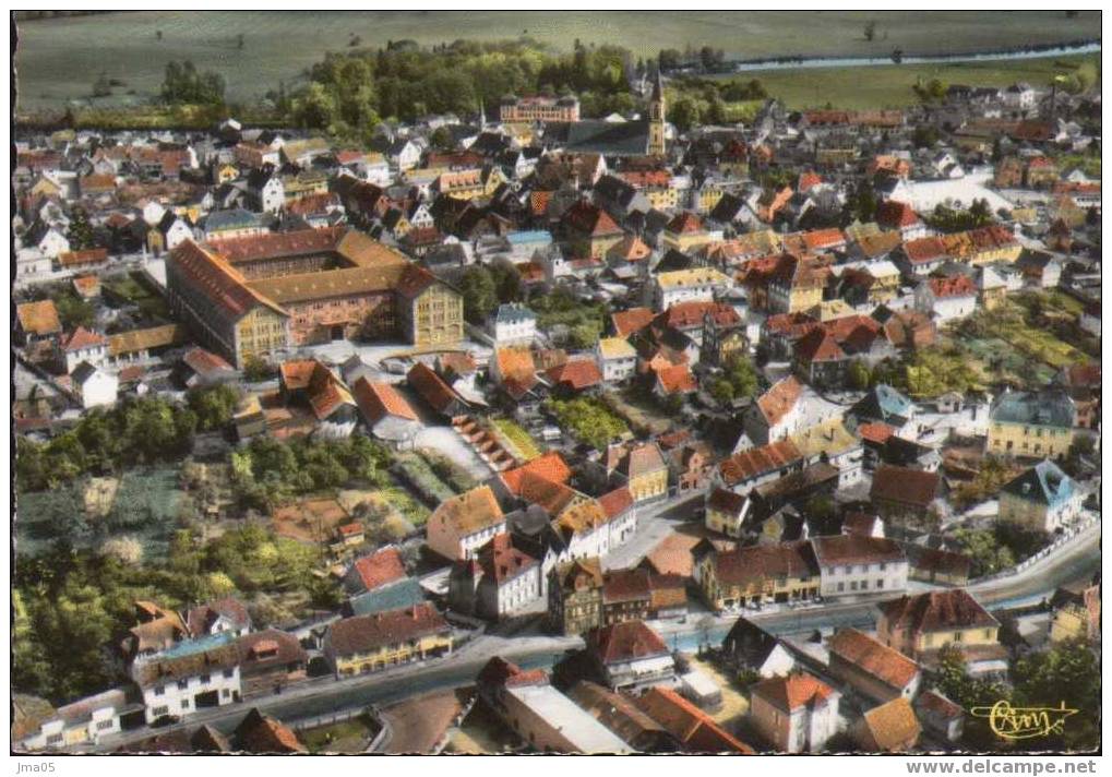 Carte Postale De Benfeld - Vue Générale Du Centre Ville (04) - Benfeld