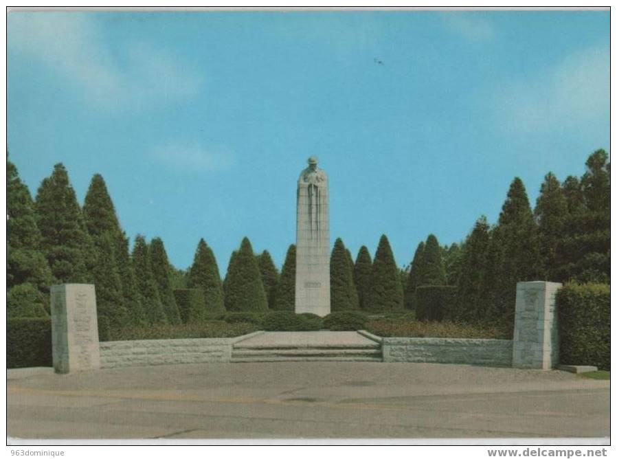 Langemark-Poelkapelle - St Julien Canadian War Memorial Kanadees Monument - Langemark-Poelkapelle