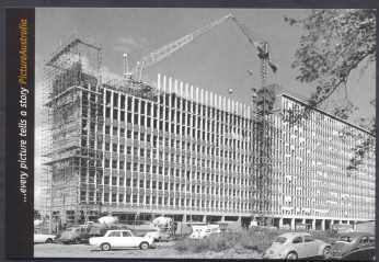 Construction Of Humanities Building, Australia - Crane, Old Cars - Autres & Non Classés