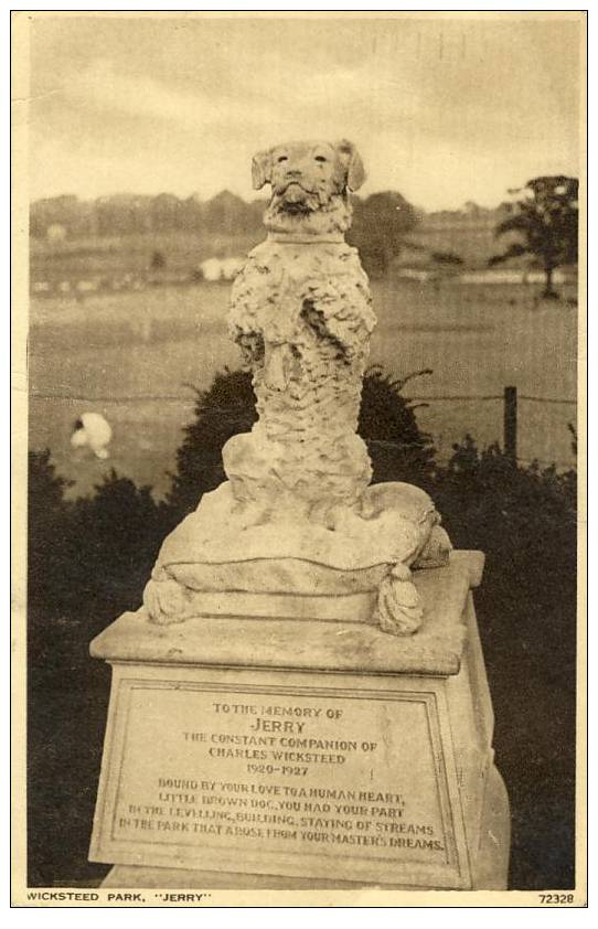 ROYAUME-UNI - WICKSTEED PARK - Statue De Jerry - CHIEN - 1er Parc Pour Enfants - Northamptonshire