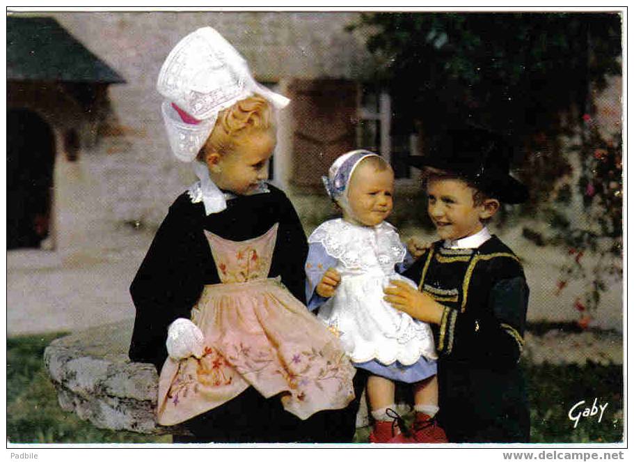 Carte Postale  56.  Faouet-Langonnet  Petite Famille - Faouët