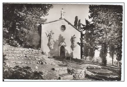 83 - La ROQUEBRUSSANNE - Chapelle De Notre Dame De L'Inspiration, Façade Côté Ouest - Semi Moderne Petit Format - La Roquebrussanne