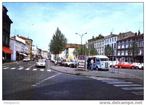 Cpsm Boulay (57) Place De La République , Animée , Voitures , Commerces ... - Boulay Moselle