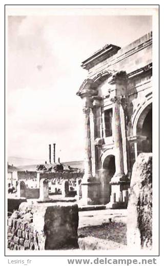 CP - PHOTO - TIMGAD - 2 - L'ARC DE TRAJAN ET LE CAPITOLE - - Otros & Sin Clasificación