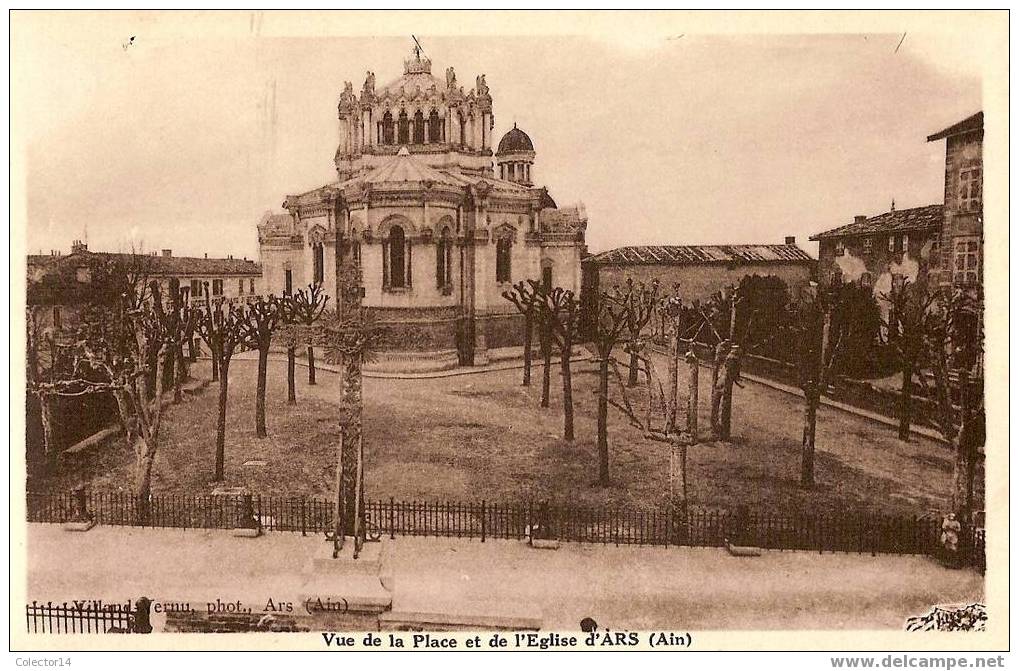 ARS VUE DE LA PLACE - Ars-sur-Formans