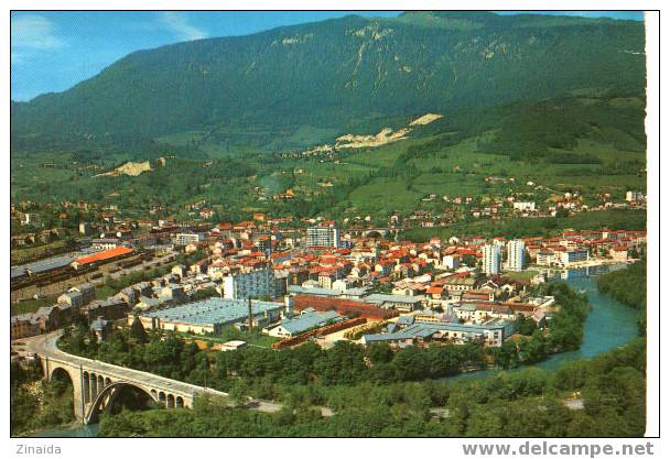 CARTE POSTALE DE BELLEGARDE - LE RHONE ET LA VILLE - Bellegarde-sur-Valserine