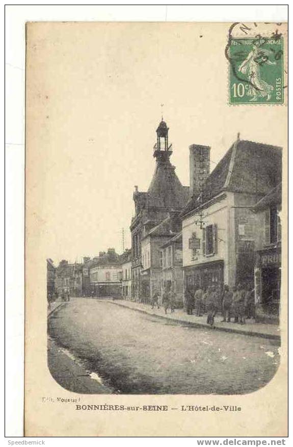 6773 Bonnières-sur-Seine L´Hôtel De Ville . Ed Moussard . Troupe De Militaire 1914 1918 ? - Bonnieres Sur Seine