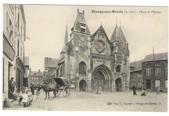 BLANGY-SUR-BRESLE ( S.-Inf. )  -  PLACE  DE  L´ EGLISE      ( Avec CALÈCHE En Beau Plan ! ) - Blangy-sur-Bresle