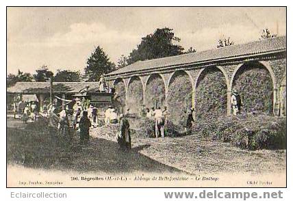 Bégrolles En Mauges   49    - Battage - Blé - Agriculture - Campagne - Abbaye -  (voir Scan) - Farms