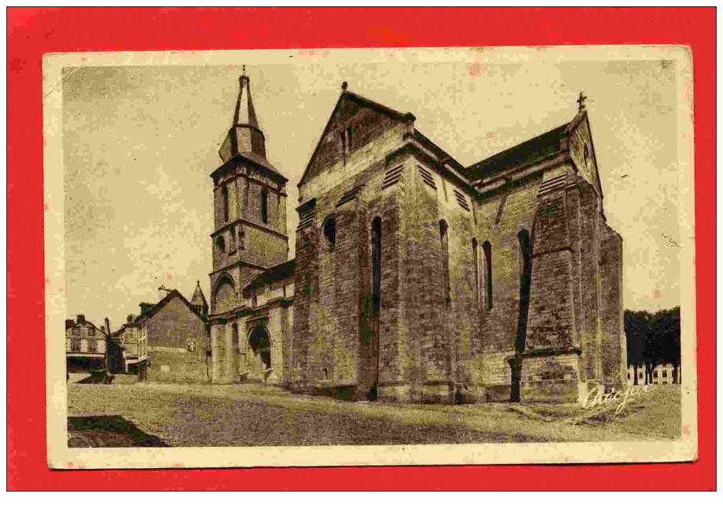 LA SOUTERRAINE L EGLISE CARTE EN BON ETAT - La Souterraine