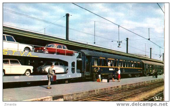 CARTE POSTALE - CHEMIN DE FER FRANCAIS - TRAIN AUTOS COUCHETTES - Matériel