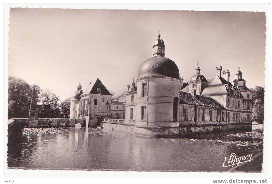 TANLAY.- Le Château, La Chapelle Et Les Douves. 9841. - Tanlay