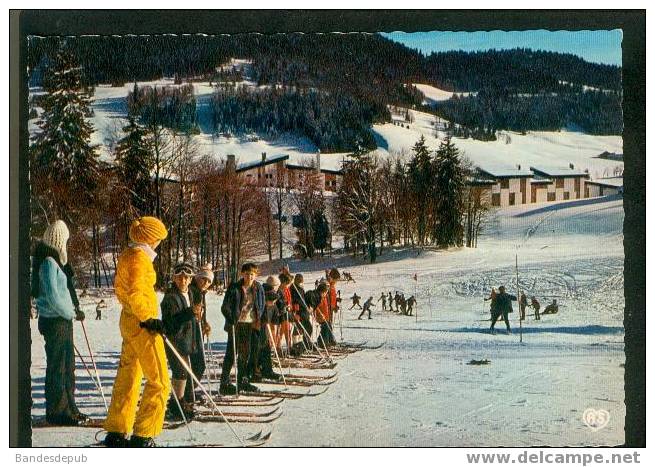 CPSM - Septmoncel - Village De Vacances De Lamoura - La Combe Du Lac ( Animée Ski Skieurs As De Coeur Ed. De L' Est ) - Septmoncel