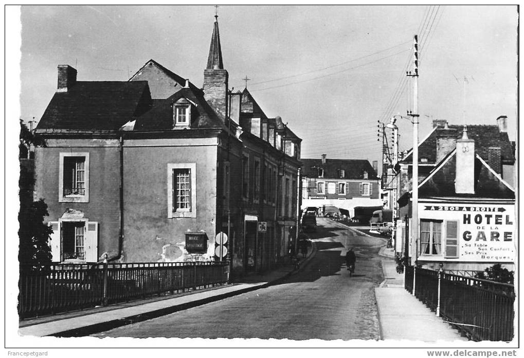 LA SUZE - La Grande Rue - Hôtel De La Gare - La Suze Sur Sarthe