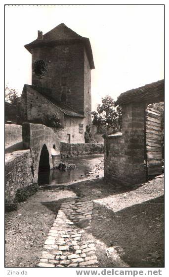 CARTE POSTALE D ARBOIS - LA TOUR GLORIETTE - Arbois