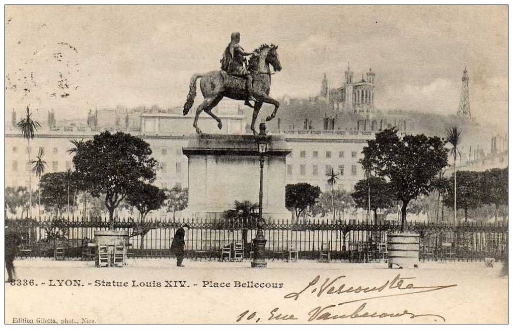 69 LYON II Place Bellecour, Statue Louis XIV, Animée, Ed Giletta 8336, 1901 - Lyon 2