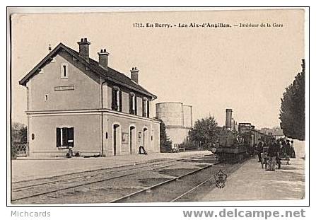 CPA 18 LES AIX D ANGILLON - Interieur De La Gare (Train) - Les Aix-d'Angillon