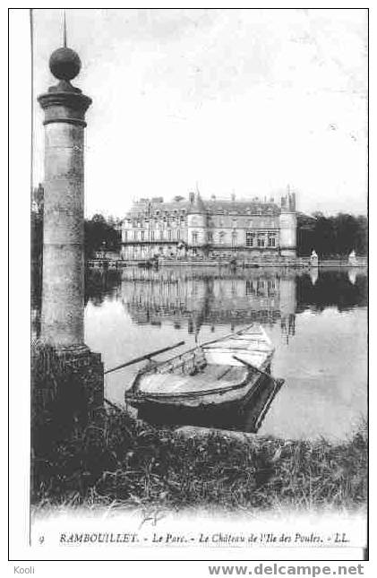 78Z72-RAM-10 - Château De RAMBOUILLET Parc, Le Château De L'ile Des Poules - Barque - Rambouillet (Kasteel)