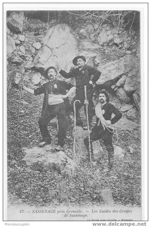 38 ) SASSENAGE ) Les Guides Des Grottes, N° 47 , ANIMEE , - Sassenage