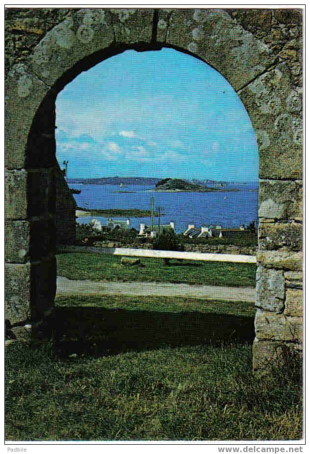 Carte Postale   29  Plougasnou Port De Térénez  Le Chateau Du Taureau - Plougasnou