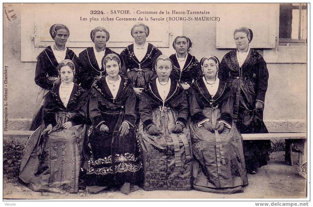 SAVOIE - Les Plus Riches Costumes De La Haute-Tarentaise (Bourg-St-Maurice) 9 Femmes - Bourg Saint Maurice