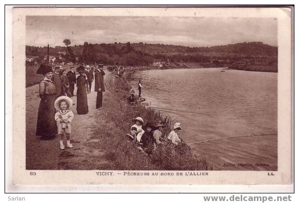 Pêche En Eau Douce , Pecheur , VICHY ,  Pecheurs Aux Bords De L'Allier - Pêche