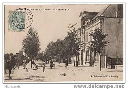 CPA 10 ROMILLY SUR SEINE - Avenue De La Boule D Or - Romilly-sur-Seine